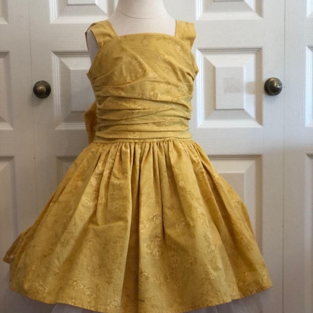 Size 5 persnickety dress, jacket and hair pretty